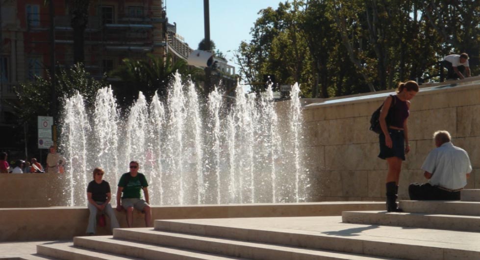 architectural-fountain-2 Architectural fountains perfectly combine design with beauty in any environment