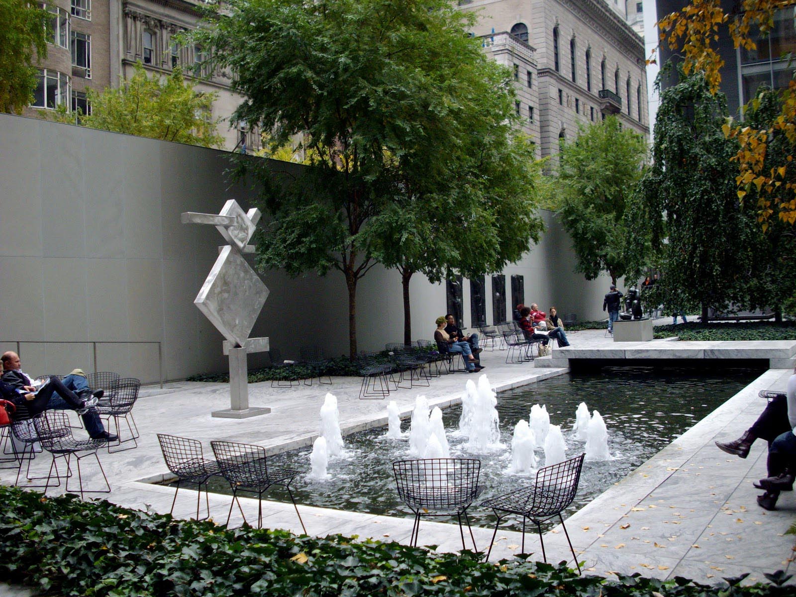 architectural-fountain-moma-courtyard MoMA's architectural fountain on display in their courtyard